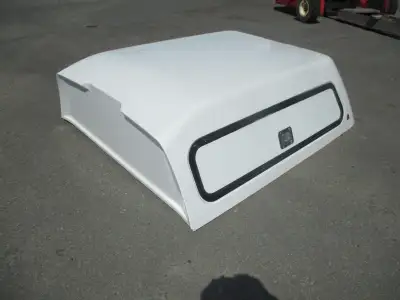Leer Truck Cap, Canyon 6.2 ft. 2015 to 2022 Short Bed Crew Cab. Leer 180 CC Model No Window For Secu...