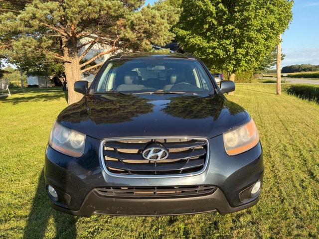 Hyundai Santa Fe GL Sport 2010 — photo 3