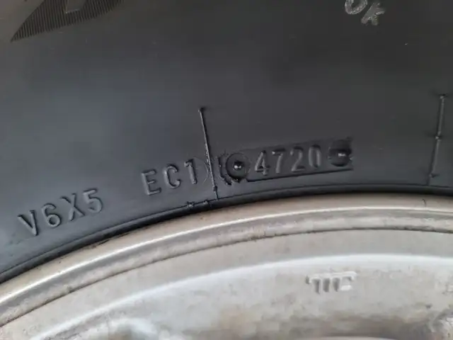 Hyundai Entourage rims and tires - Asking $375 | Tires & Rims | Markham ...