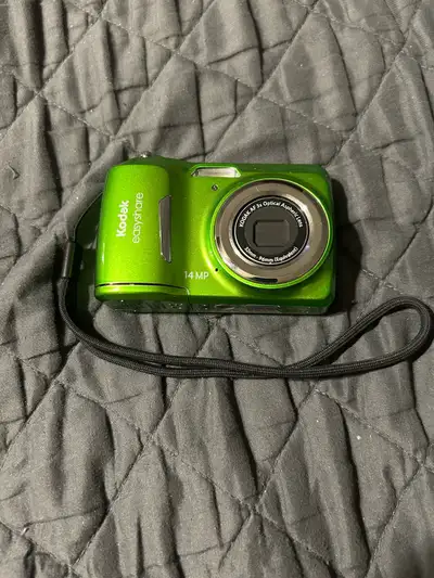 Kodak EasyShare C1530 14 MP Digital Camera with 3x Optical Zoom, View more