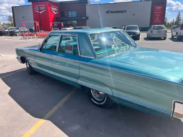 1966 Chrysler 300 in Classic Cars in Winnipeg - Image 5