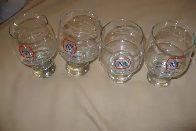 4 molson beer glasses in excellent condition, no issues