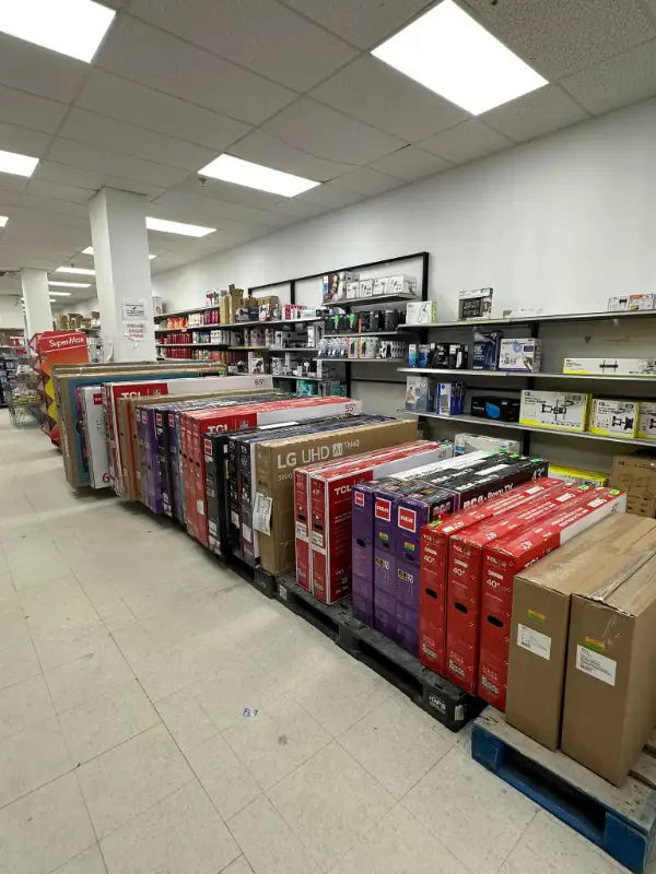 LIQUIDATION DE TELEVISION - PRIX IMBATTABLES in TVs in Trois-Rivières - Image 3