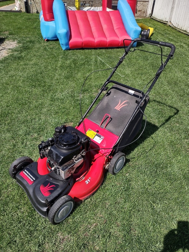 Self propelled gas lawn mower Lawnmowers & Leaf Blowers Calgary