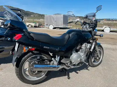 1992 Suzuki GSX1100G, Collector plated. 64,148 kms, stock and custom Sargeant seat, adjustable winds...