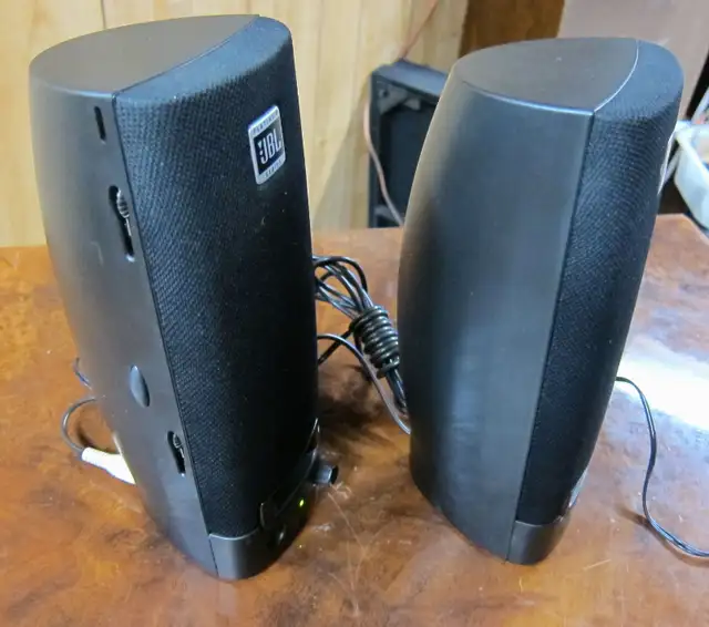 JBL PLATINUM SERIES ACTIVE COMPUTER SPEAKERS COMPAQ HP AMAZING! in Stereo Systems & Home Theatre in Ottawa - Image 8