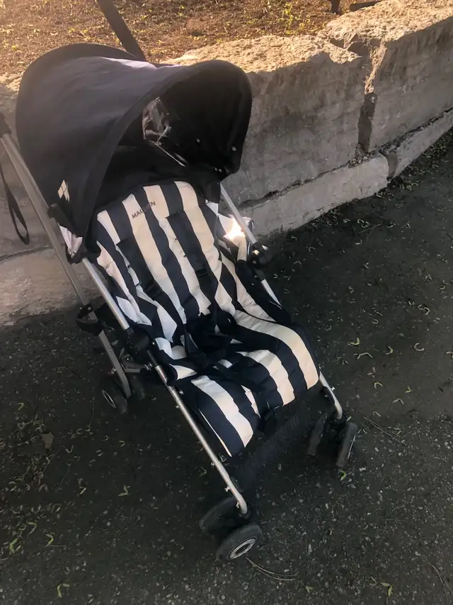 Limited Edition Nautical Maclaren Stroller in Strollers, Carriers & Car Seats in Mississauga / Peel Region - Image 2