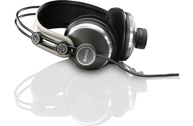 AKG K172HD High Definition Headphones in Headphones in Mississauga / Peel Region
