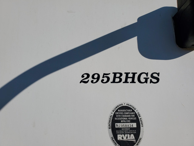 Dutchmen 295BHGS  Trailer 2012 Only 5900lbs in Travel Trailers & Campers in Edmonton - Image 3