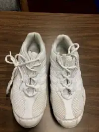 Cheer Shoes - Kicks White Size 9 
