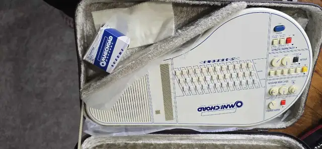 suzuki omnichord om-84 in Other in Portage la Prairie - Image 2