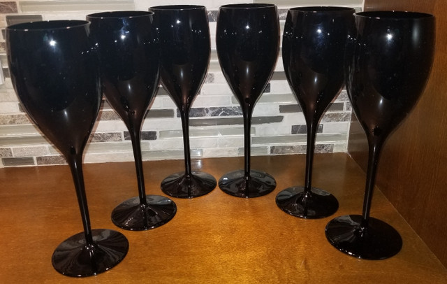 Vintage Elegant Black Opaque 9" Long Stem Wine Glasses set of 6 in Kitchen & Dining Wares in Mississauga / Peel Region