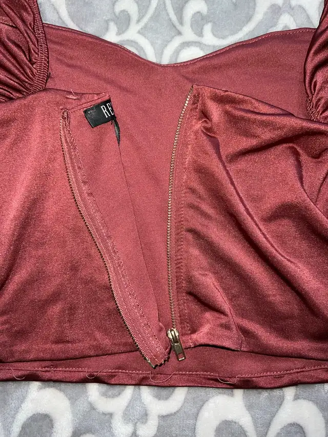 Revamped Women’s Long Sleeve Cropped Burgundy Top   in Women's - Tops & Outerwear in Oshawa / Durham Region - Image 7