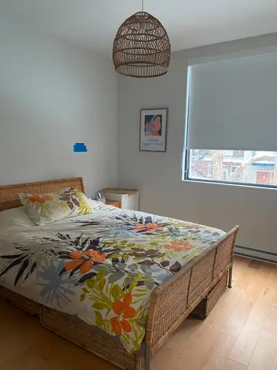 À vendre urgent : Lit Queen IKEA (4 tiroirs) avec matelas, View more