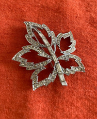 Vintage Rhinestone Oak Leaf Brooch