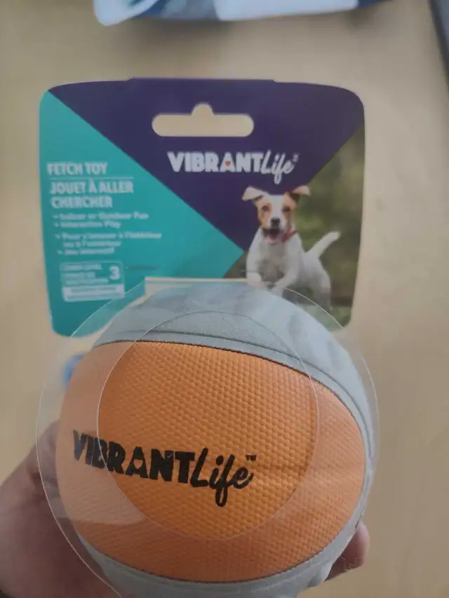 JW Tumble Teez Treat Dispensing Dog Toy plus a Fetch Toy in Accessories in St. Catharines - Image 7