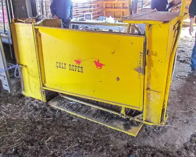 In search of Right side calf tipping table