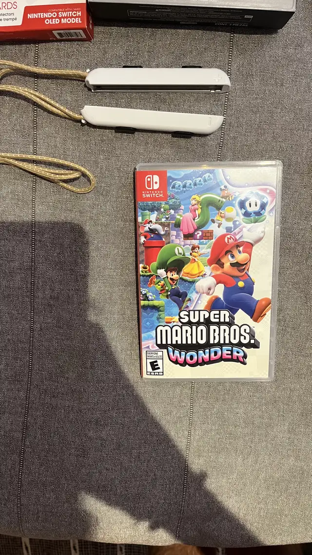 Nintendo swicht oled  in Nintendo Switch in Longueuil / South Shore - Image 6