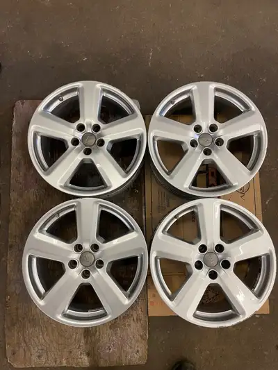 I have a set of fairly clean Audi S-Line wheels in 18x8 et43. They are all true, no bends, dents etc...