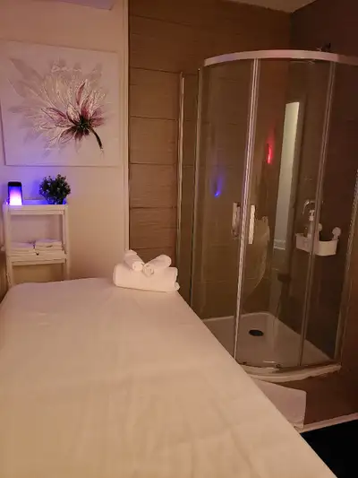 Massage chinois, thaïlandais, californien, shiatsu. Si vous êtes fatigué ou tendu, vous êtes a la bo...