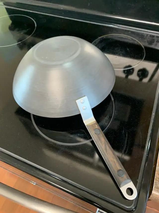 Wok for sale439247263038197762