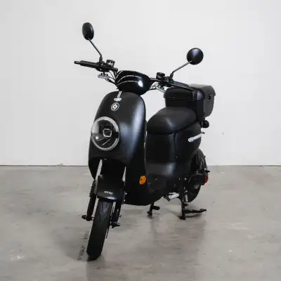 Scooter électrique approuvé au Québec – GIO Italia Ultra 2025 Le scooter le moins cher en ville et t...