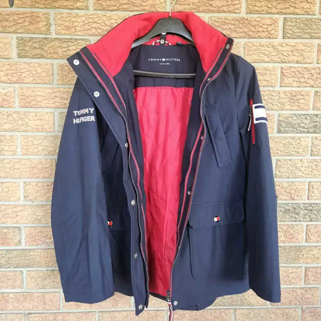Tommy hilfiger 3 In 1 coat Woman's Coat Size Large in Women's - Tops & Outerwear in Kitchener / Waterloo - Image 6