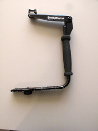 Camera flash mount