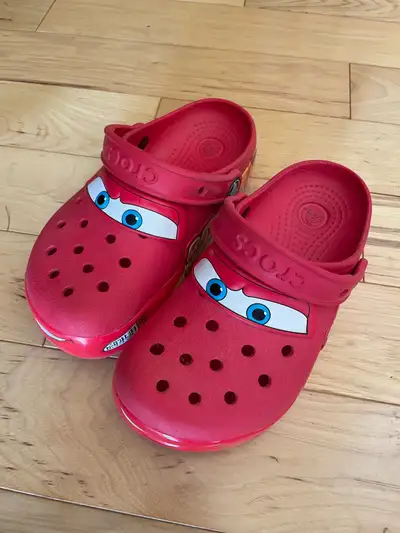 Disney Cars Lightning McQueen Crocs. Kids (Junior) Size 1. Excellent condition. They light up when y...