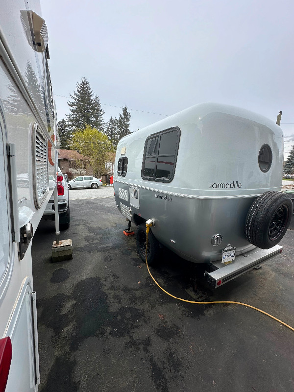 Armadillo trailer 13ft ( 15ft with tongue ) in Travel Trailers & Campers in Burnaby/New Westminster - Image 3