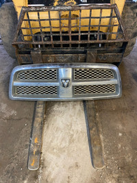 Grill for 09-12 Dodge 1500 pickup