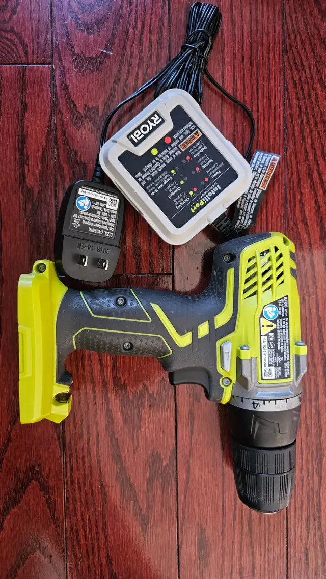RYOBI 12v Cordless Drill/Driver with Charger - No Battery in Hand Tools in City of Toronto - Image 4