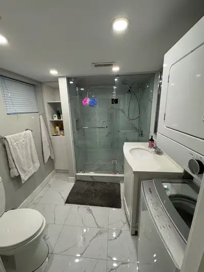 Spacious bachelor basement apartment for rent in the beautiful maple leaf area. Close to ttc and all...