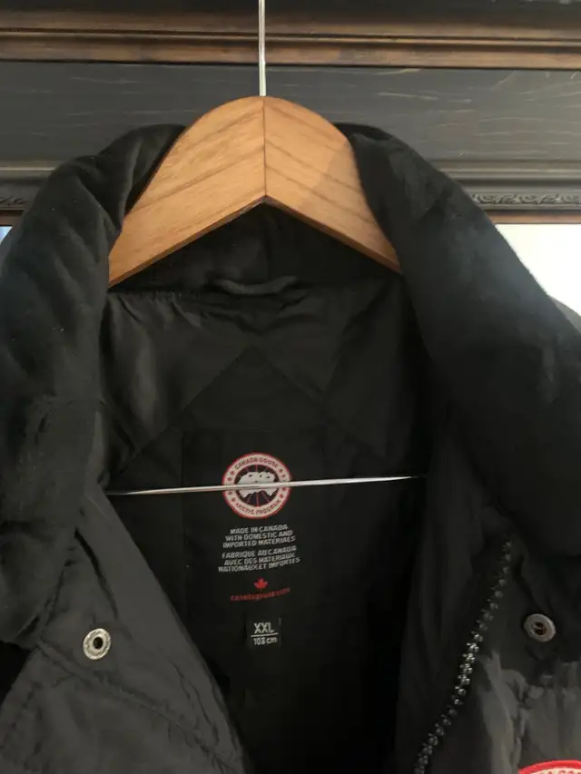 Canada Goose vest size XXL, 108 cm. Like new. in Men's in City of Toronto - Image 9
