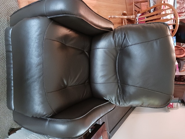Luxurious Leather Recliner Chairs & Recliners Hamilton Kijiji