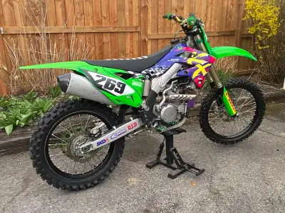 Kawasaki kx450f 2013 runs mint. Owned for last 2 1/2yrs just lightly used. Good tires 3 maps, loweri...