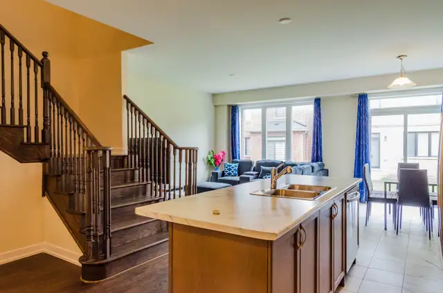 4 Bedroom Home for Short-Term Rental in Thorold, Niagara Region in Ontario in Canada - Image 3