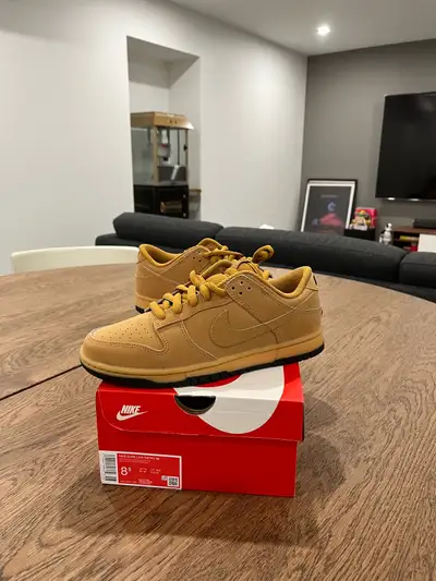 Nike Dunk Low Wheat Size 8.5 , View more