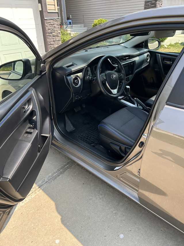 TOYOTA COROLLA SE 2017, LOW KMS, $23,500 in Cars & Trucks in Edmonton - Image 3