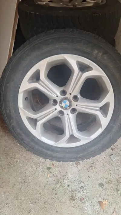 Original bmw mags with Goodyear tires. Any info call Peter at 514 659 0234.