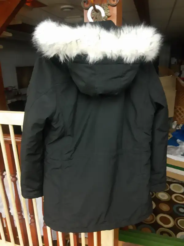 Manteau Hiver femme / jeune fille NEUF in Women's - Tops & Outerwear in Sherbrooke - Image 3