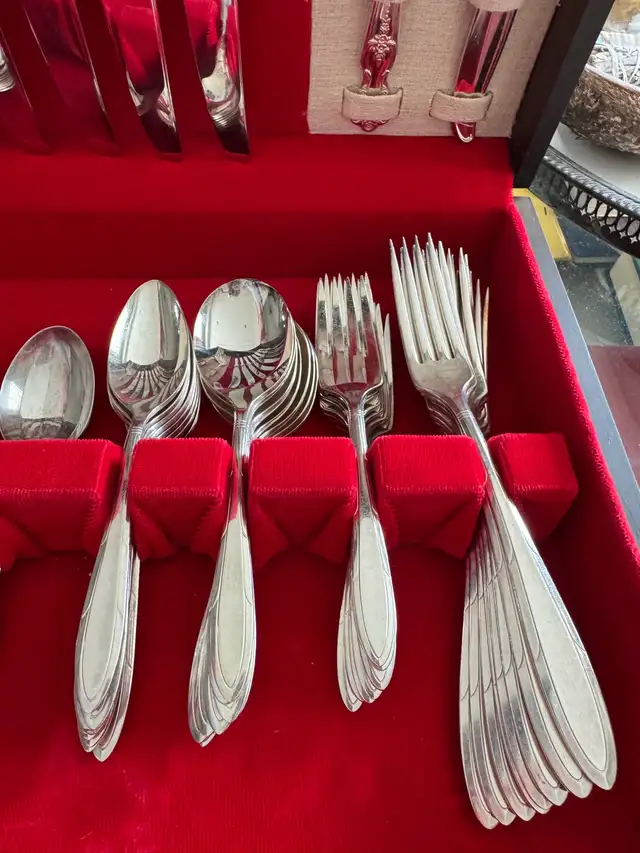 Stainless Steel Flatware Set in Kitchen & Dining Wares in Hamilton - Image 6