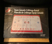  Brand new Team Canada cribbage board – rare