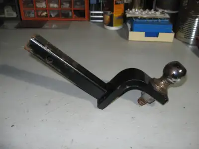 Attelage de remorque 1 po 1/4 comprend la boule et l'attache