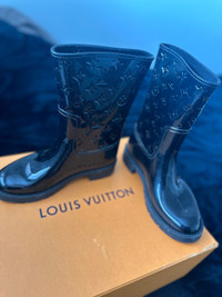 Authentic LV Rubbet Boots