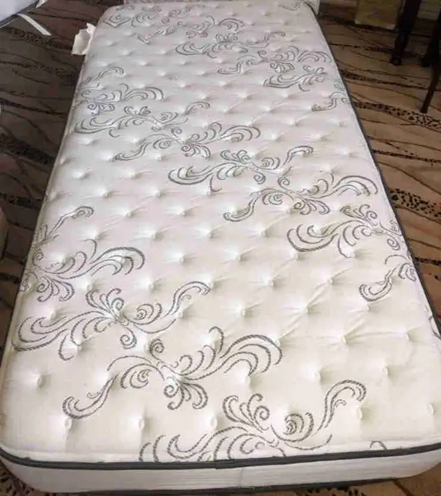matelas avaliable in Beds & Mattresses in City of Montréal - Image 2