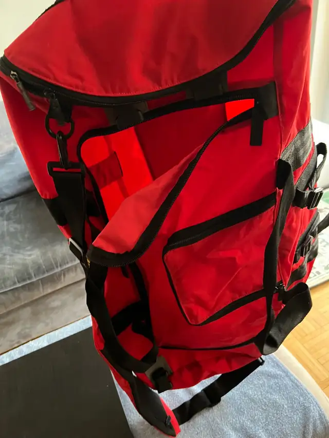 FUBU Baggage LX Vintage (red) in Bags & Luggage in City of Toronto - Image 4