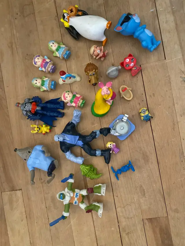 Assorted Toys and Figures63654759699971120