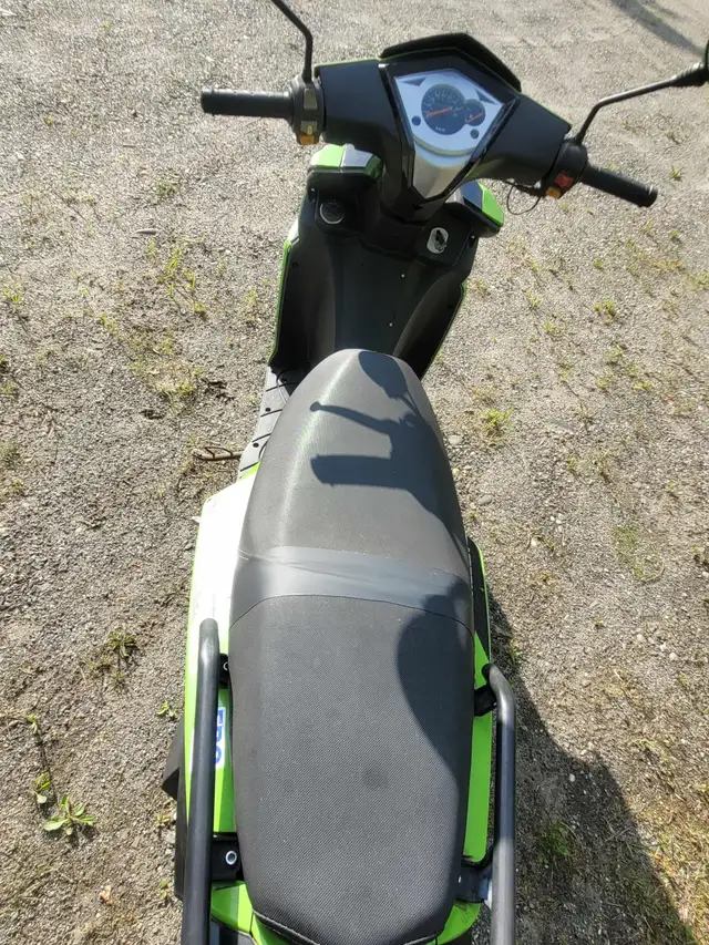 2017 Scooterre Urbain Voyageur scooter 50cc in Scooters & Pocket Bikes in Sherbrooke - Image 5