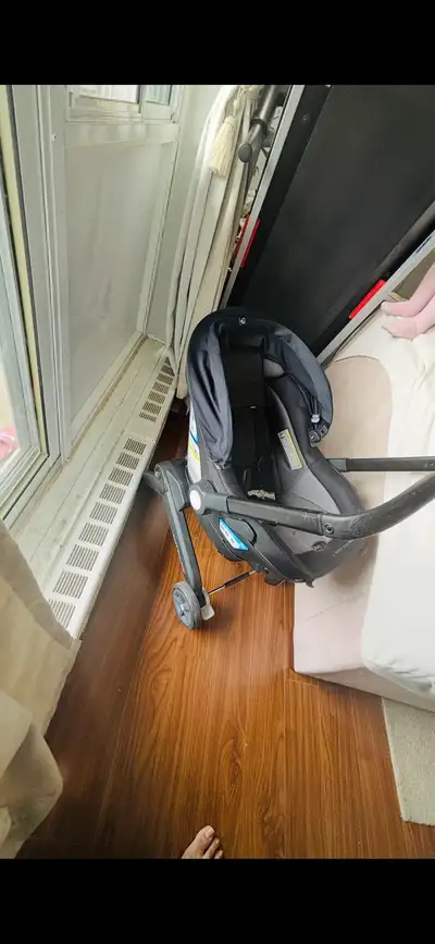 I am selling this reliable and functional Evenflo infant car seat with its matching base, which is i...